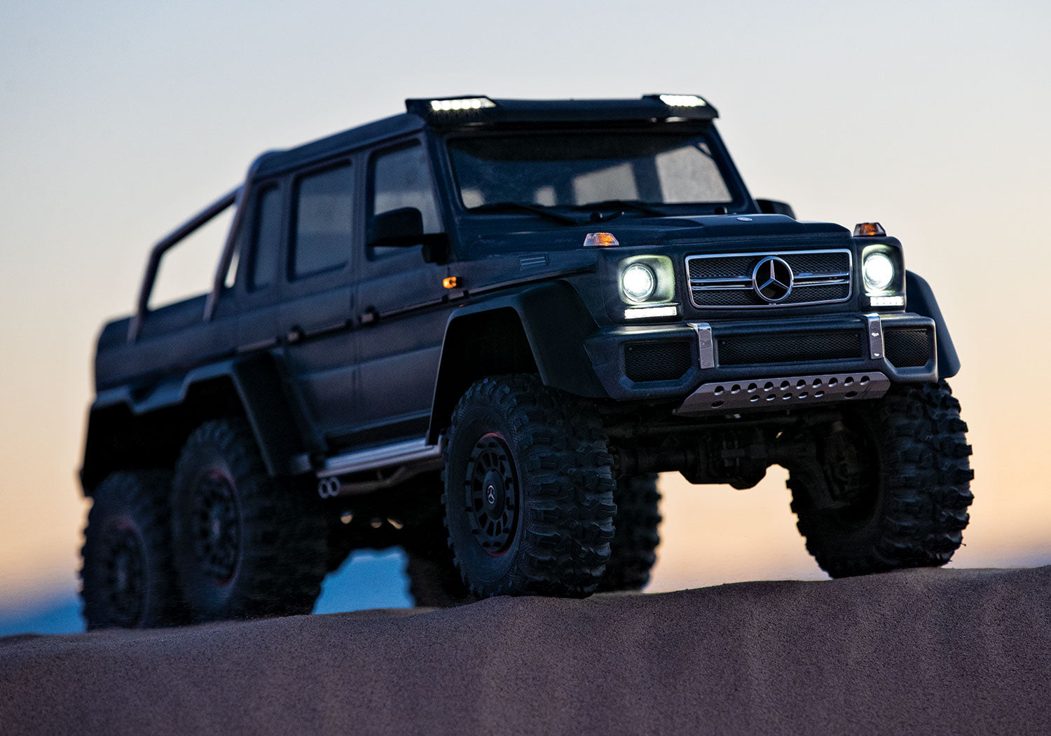 トラクサス TRX6 メルセデスベンツ G63 6×6 RTR ブラック 88096-4_BLK