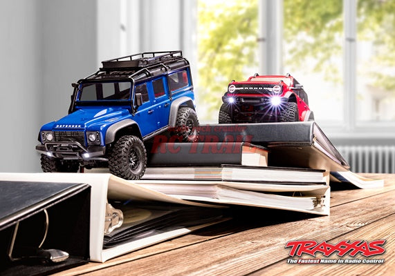 お一人様1台限定】トラクサス 1/18 TRX4M ディフェンダー ブルー 97054-1