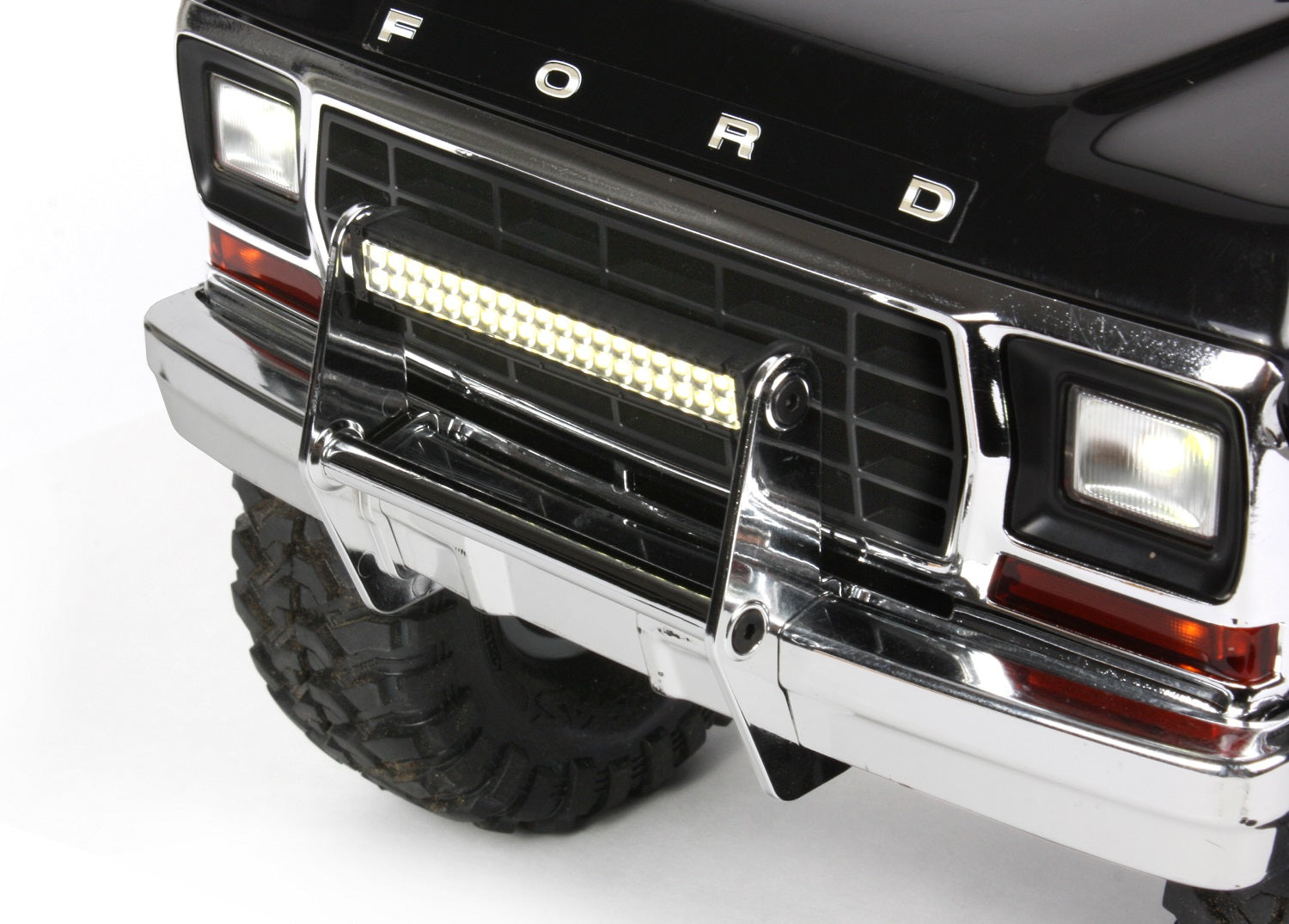 トラクサス TRX4 1979ブロンコ用プッシュバー、バンパー
