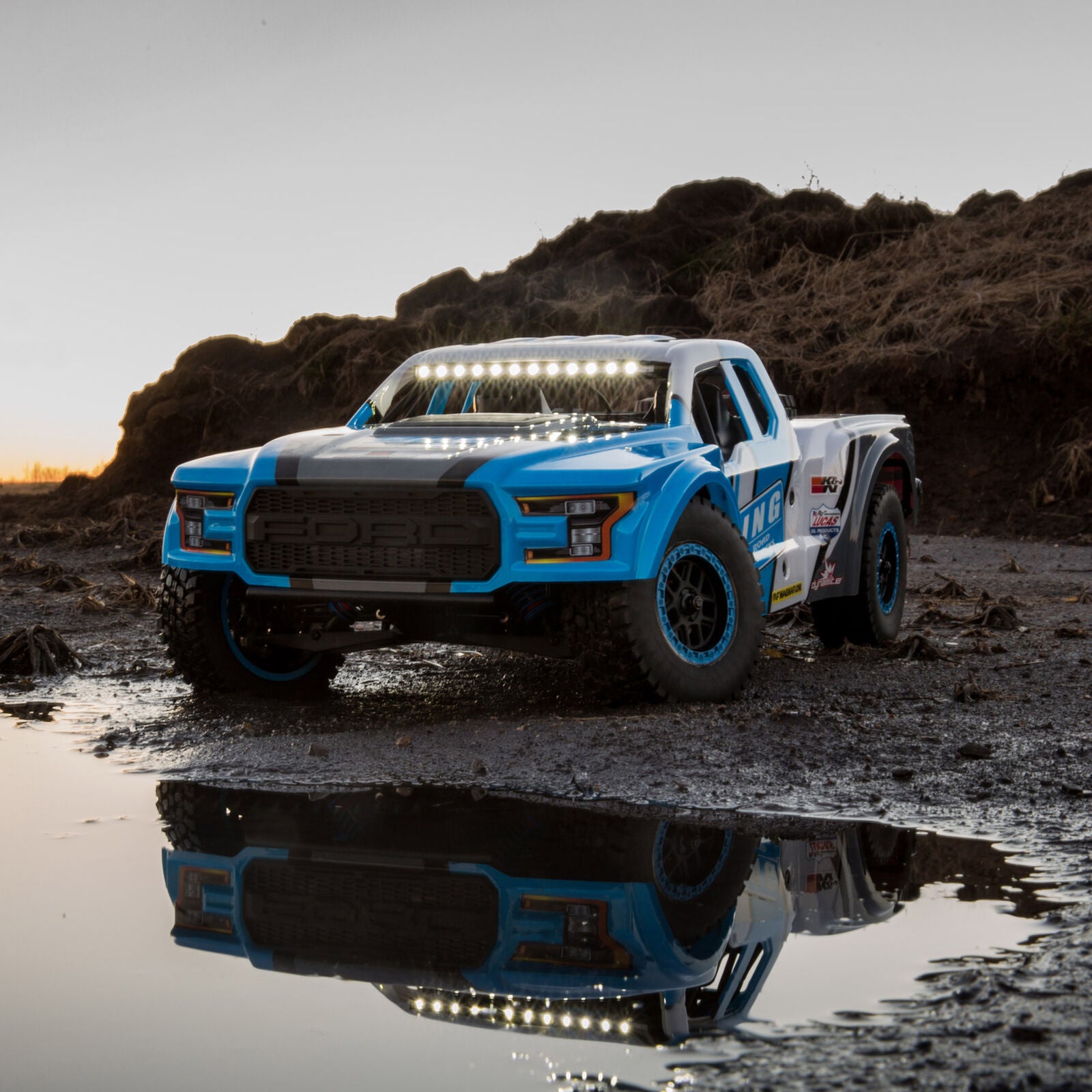 Losi 1/10 King Shocks Ford Raptor Baja Rey 4WD ブラシレス RTR V2